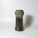 鉄釉耳付花入 13代田原陶兵衛作 萩焼 | 萩焼屋Hagiyakiya ネットショップ