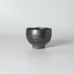 【ぱたぱたこ】ジェフ・シャピロ 窯変黒釉ぐい呑 黒釉ぐい呑 木箱入 大和佳太 萩焼 | 萩焼屋Hagiyakiya ネットショップ